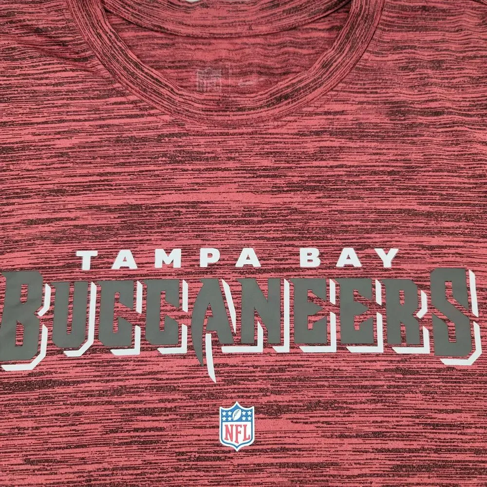 Nike Shirt Mens Large Red Tampa Bay‎ Buccaneers Spellout NFL Football Outdoors